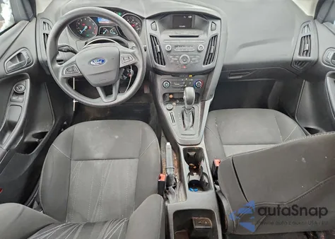 2015 Ford Focus S z USA, uszkodzony, nr VIN 1FADP3E28FL285469